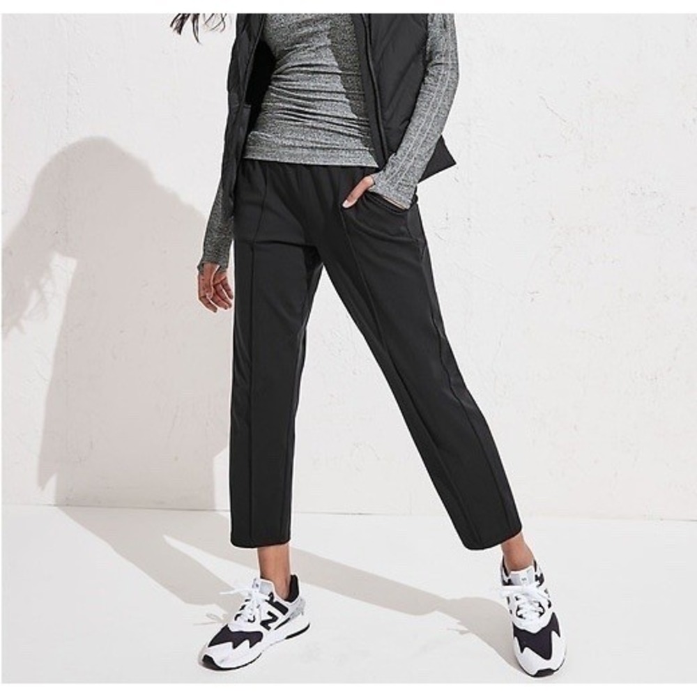 Athleta Venice Pintuck Black Tapered Stretch Travel Pants Womens Medium